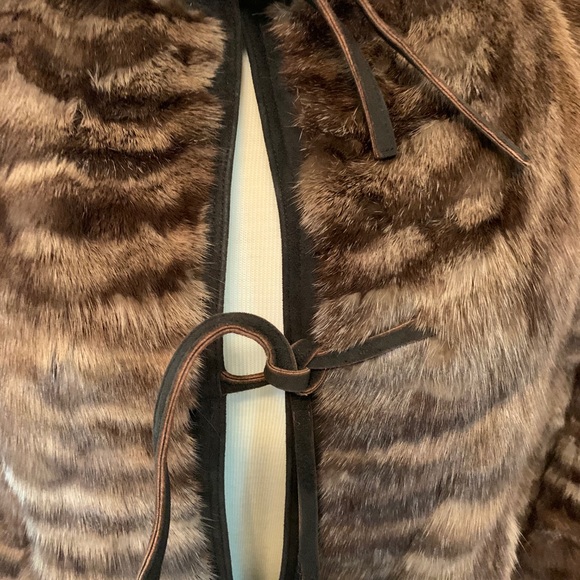 Sable fur western style with fringe unique
Midi in excellent condition - Picture 4 of 8